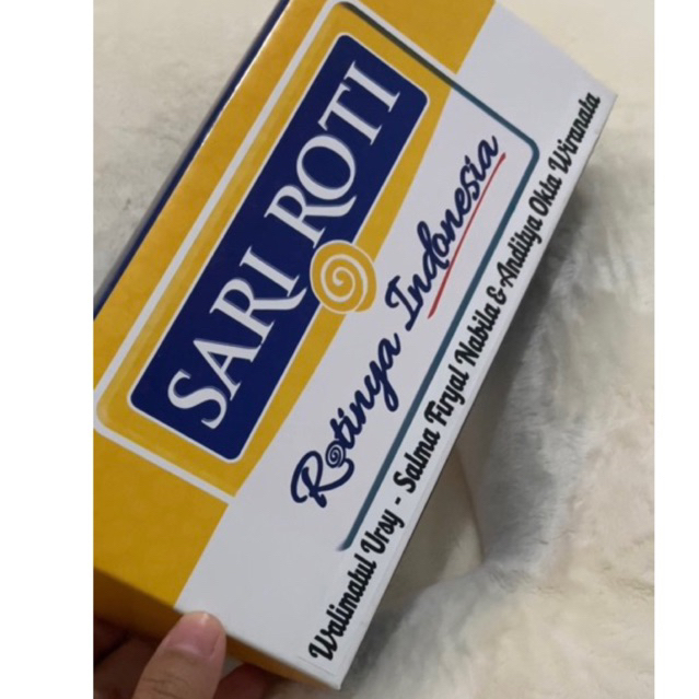 

kardus (beli sama rotinya juga)