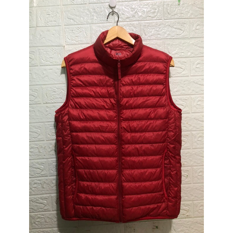UNIQLO Ultralight Down Vest long neck Red