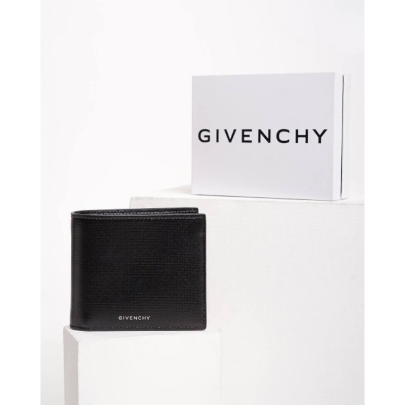 Givenchy wallet in 4G classic leather