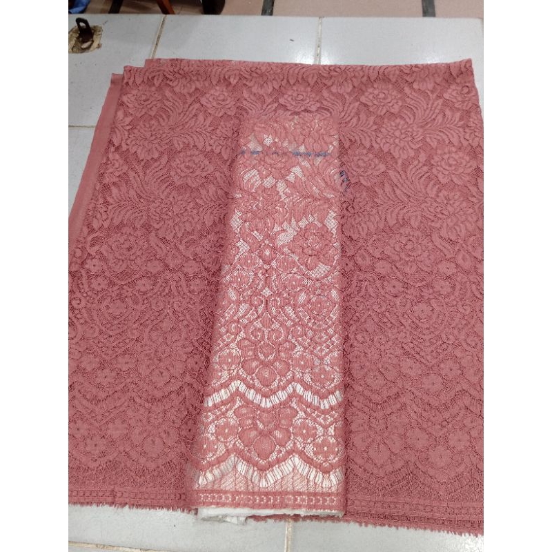 KAIN KEBAYA SEMI PRANCIS 2,5m