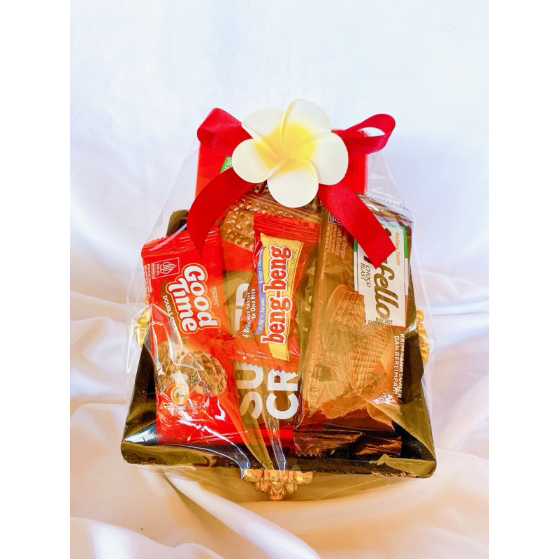 

Swasti (tidak ada minimal pembelian free ucapan) Parcel Galungan Kuningan Hampers Gift Snack Hadiah