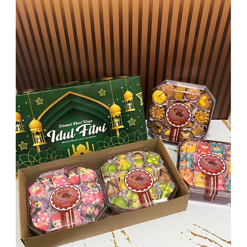 

Hampers Coklat Isi 2 toples uk 250 gr