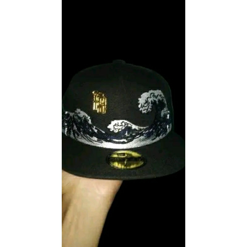 Topi New era Kanagawa wave fitted 71/4