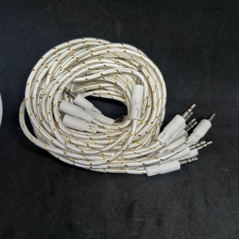 kabel jack aux / kabel sambungan hp ke speaker