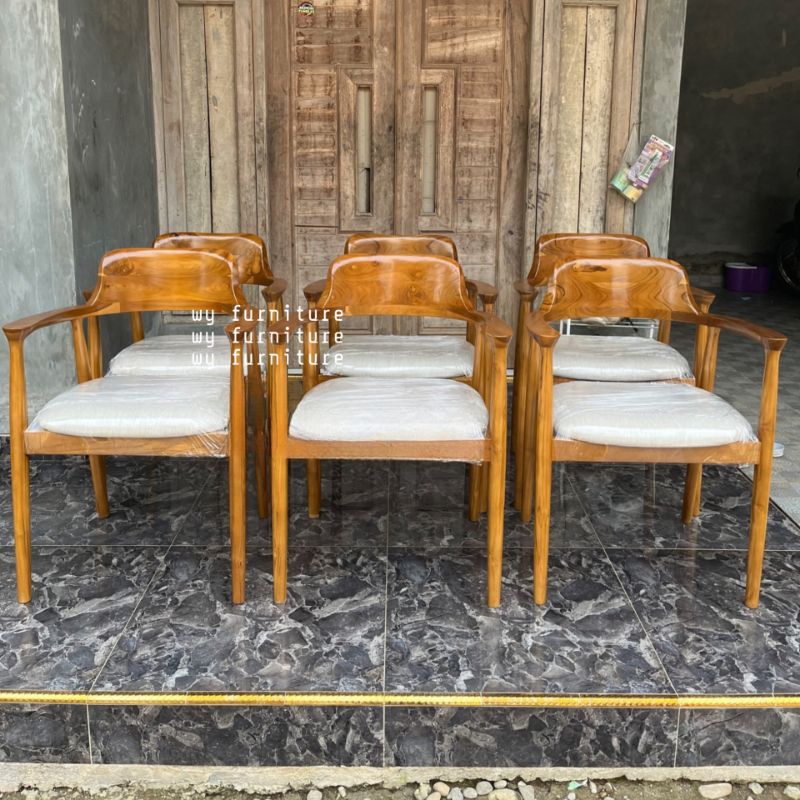 kursi makan minimalis kayu jati kombinasi bantalan busa, kursi makan kayu jati, kursi cafe