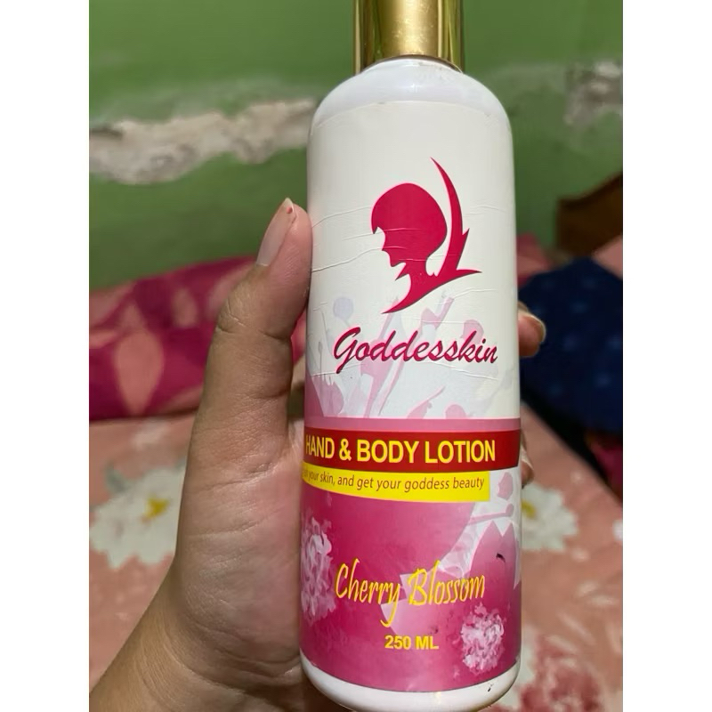 PRELOVED Hand Body Goddeskin dan Vaseline