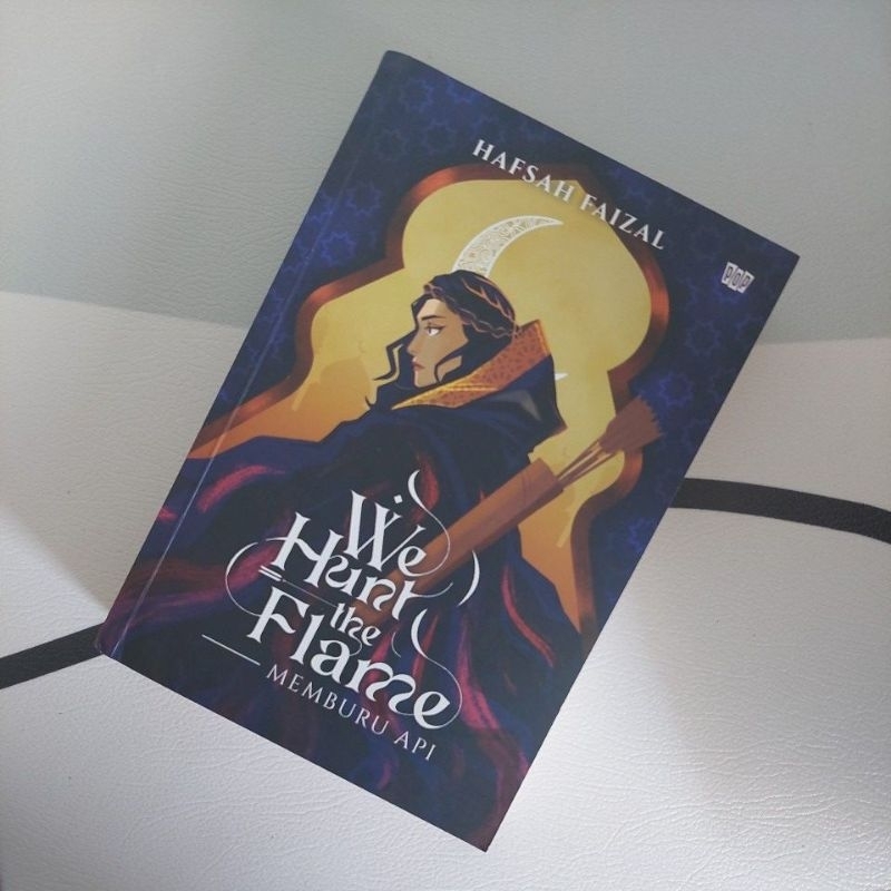 We Hunt the Flame PRELOVED