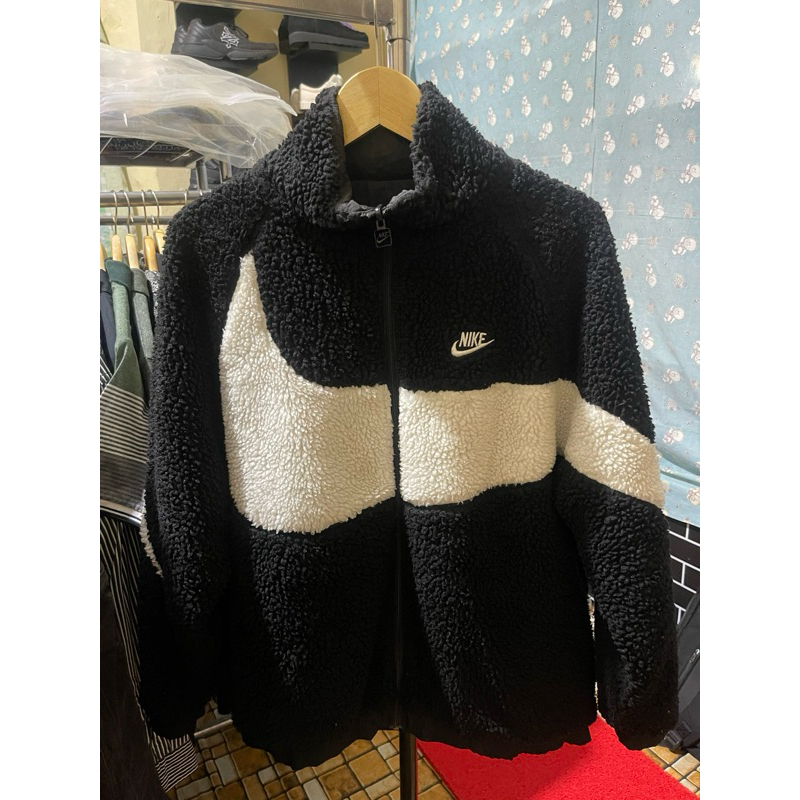 jacket sherpa nike size M