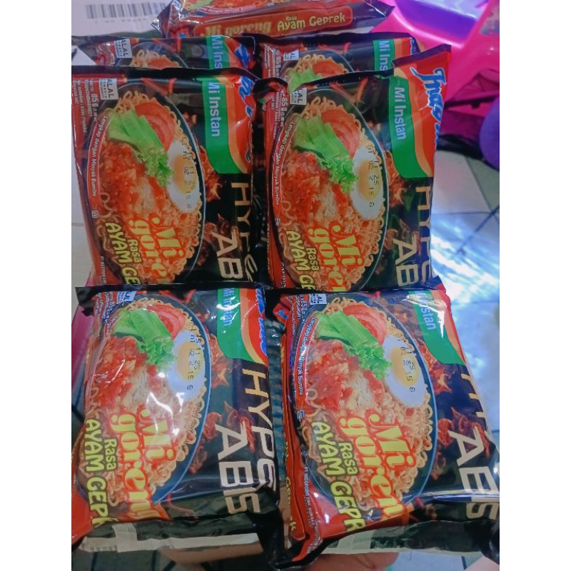 

Mie goreng indomie rasa ayam geprek