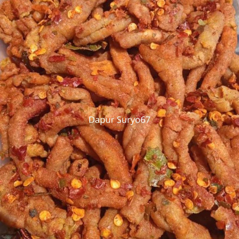 

KERIPIK USUS pedas daun jeruk 500 GRAM gurih renyah makanan ringan camilan