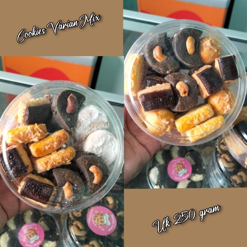 

KUE KERING VARIAN MIX UK 250 GRAM