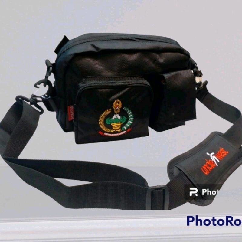 Tas Model Selempang / Tas Pinggang Wanita Persit Uncle West Warna Hitam