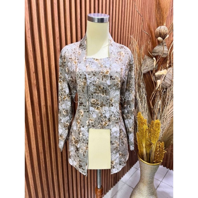 Atasan • Ixora, Kebaya Kutubaru Motif Bunga / Kebaya Klasik Jawa