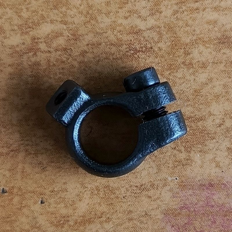 jepitan tiang  jarum mesin obras siruba seri K