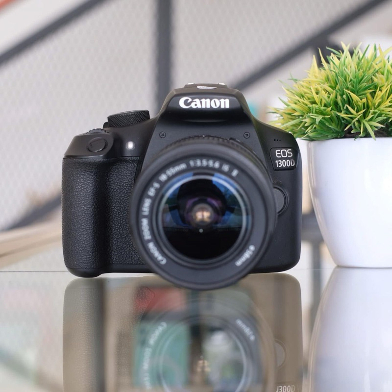KAMERA CANON DSLR 1300D Mulus
