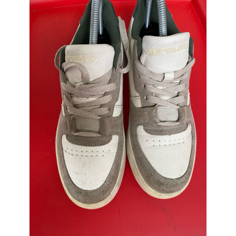 AIRWALK SNEAKERS PRELOVED