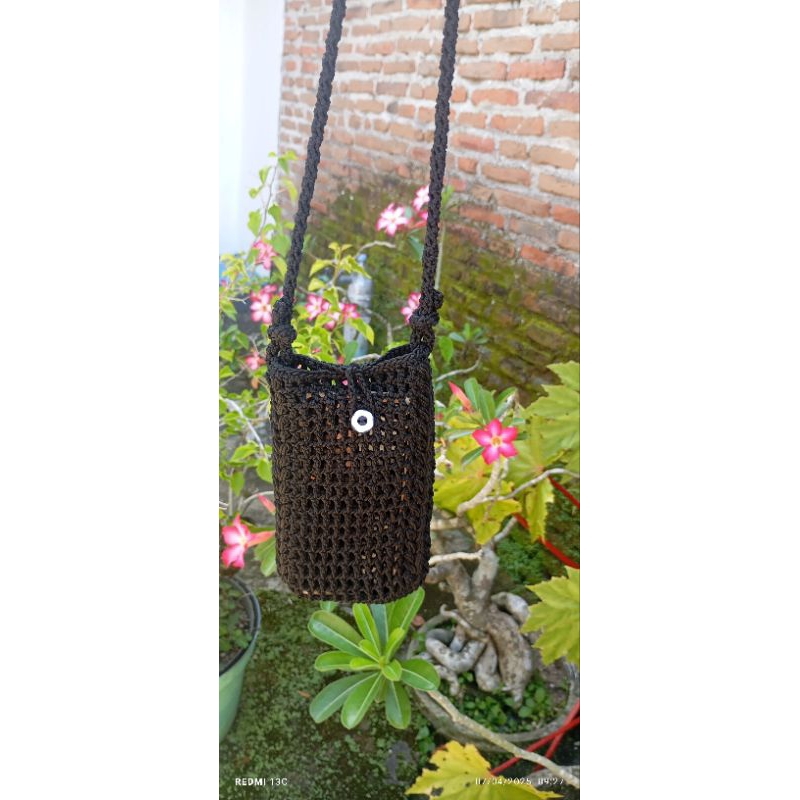 tas rajut, tas jaring rajut, tas rajut hp, tas hp rajut, sling bag tas wanita