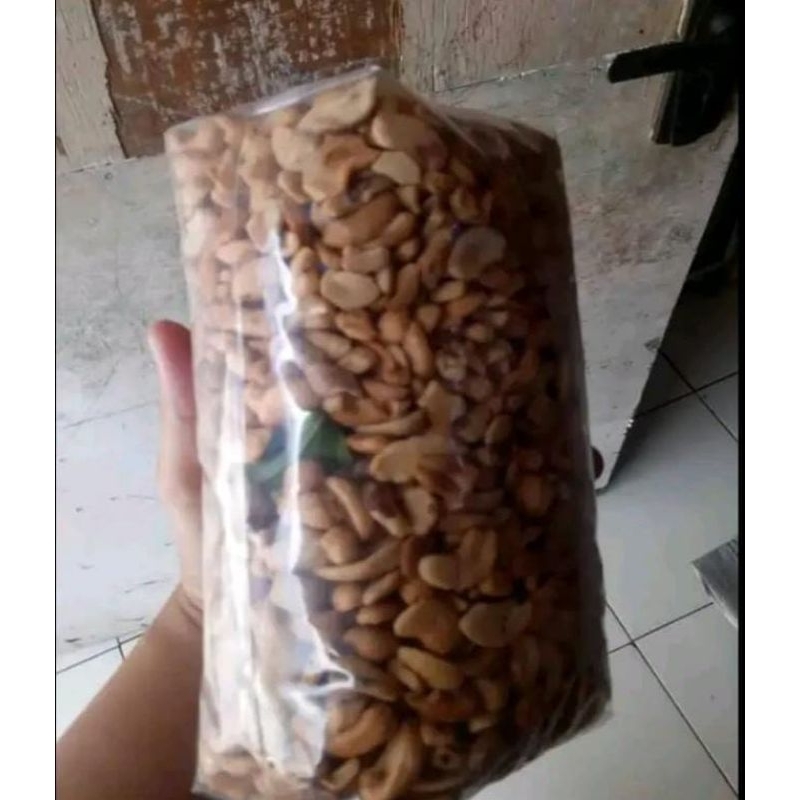 

kacang mede patahan matang 1kg
