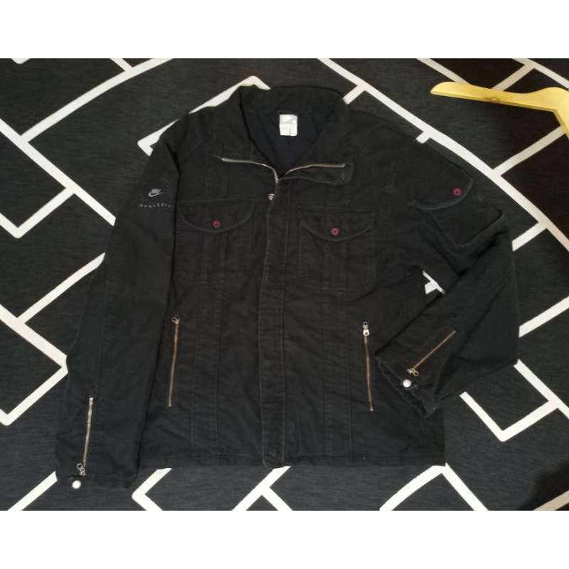 jaket casual | jaket vintage thrift Brand : Nike LD 118 P68 size : L Condition : 9/10