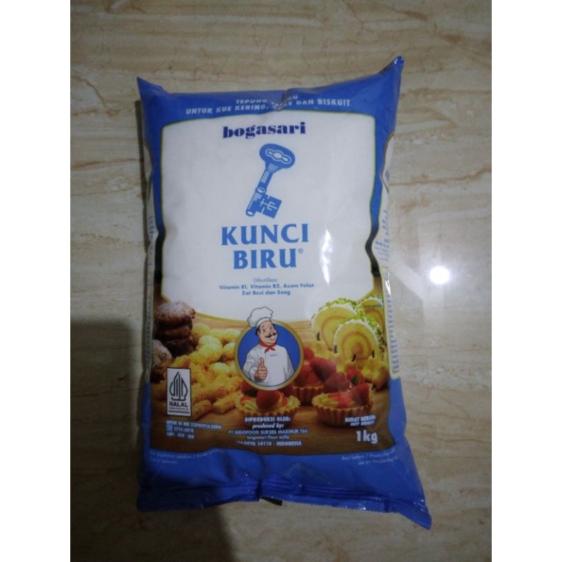 

Tepung Terigu Bogasari Kunci Biru Kemasan 1 Kg