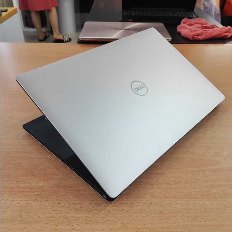 Laptop Second Dell XPS 15 9550 / Core i5 Gen 6 / VGA GTX 960M