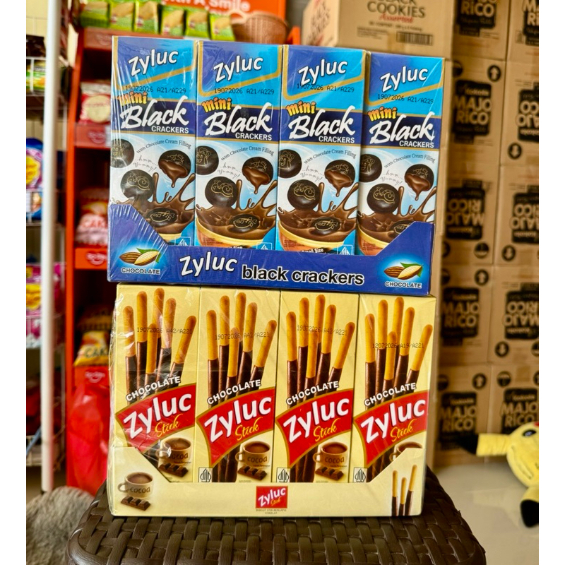 Biskitop Zyluc stick coklat / mini black craker per slop isi 20pcs