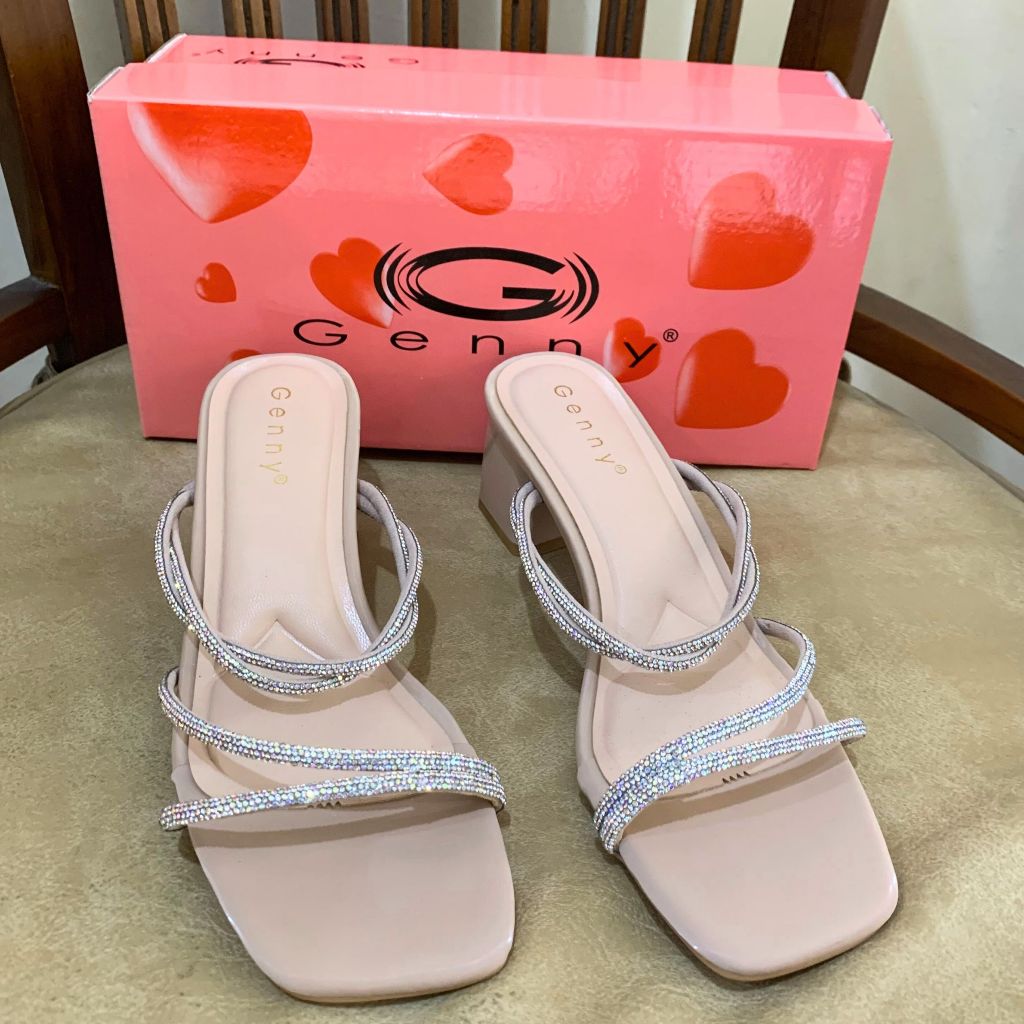 Preloved NEW (BARU) Genny Sandal Heels Wanita 5 cm