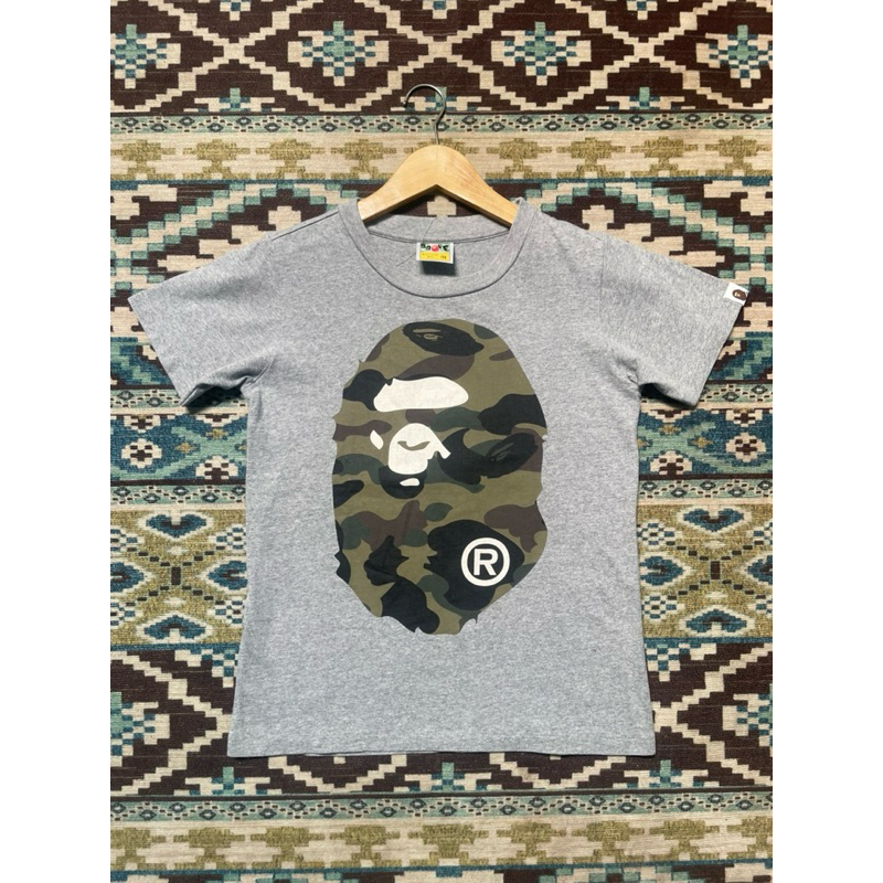 KAOS  BAPE / A BATHING APE BEKAS / SECOND SIZE XS (WANITA) - AUTENTIC/ORIGINAL 100%