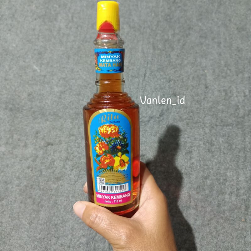 Minyak Kembang untuk persembahyangan