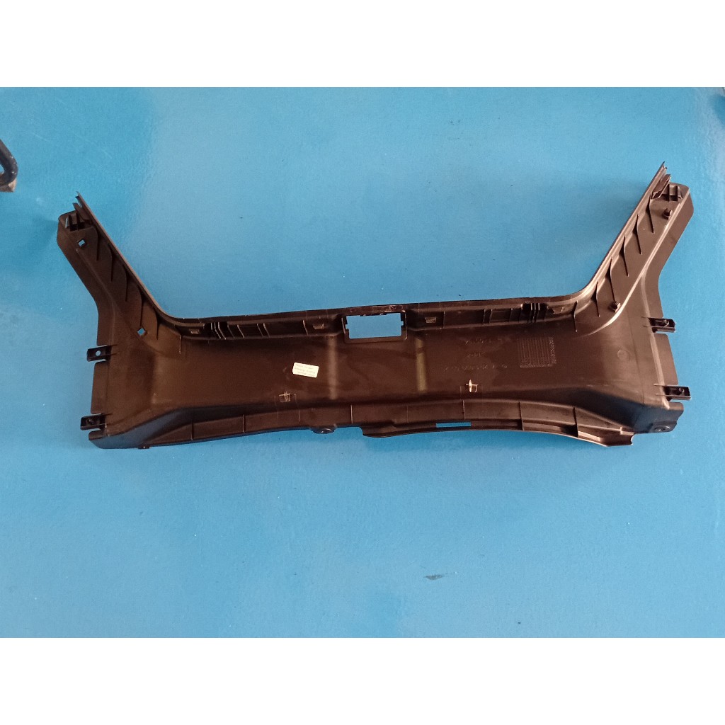 COVER BAWAH BAGASI BELAKANG MERCY W203