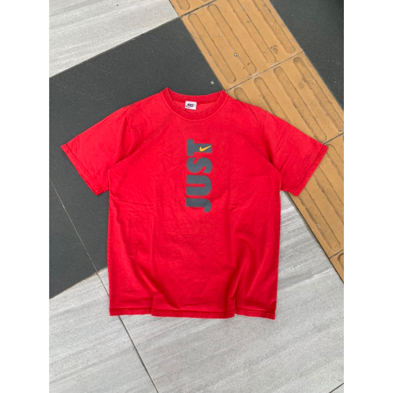 KAOS NIKE 90s VINTAGE