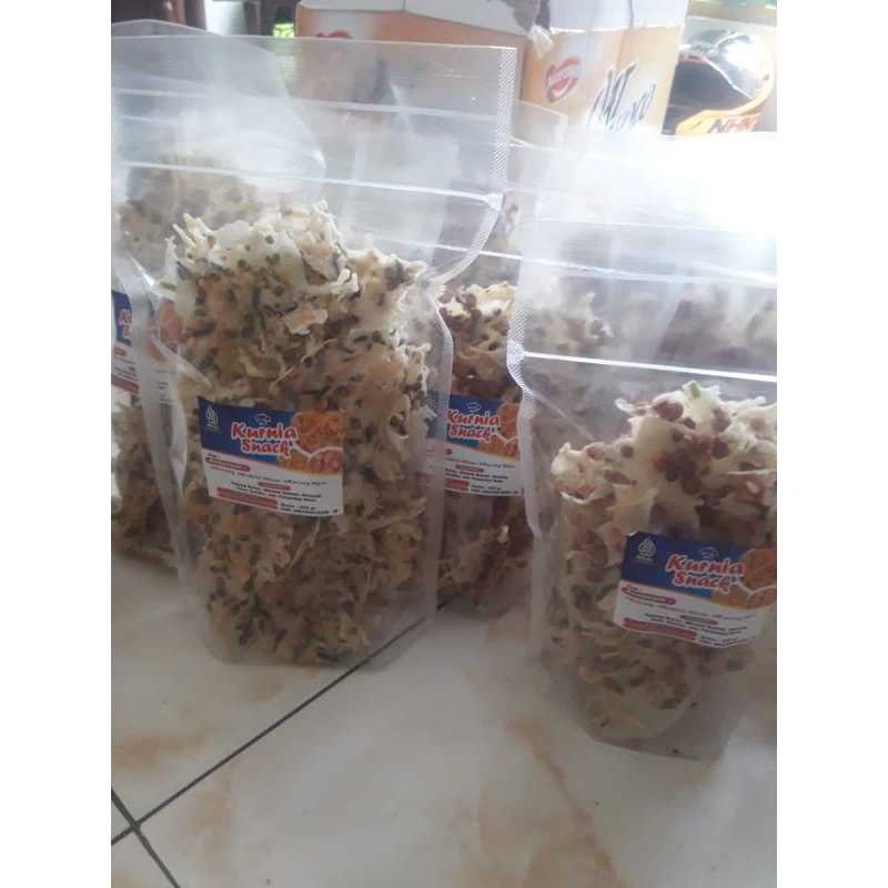 

peyek kacang hijau 200gr