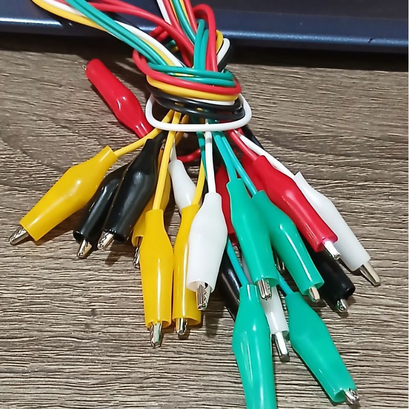 Jepit buaya plus kabel