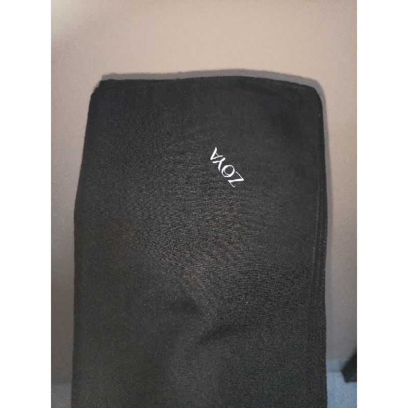 zoya hitam hijab segi empat (preloved)