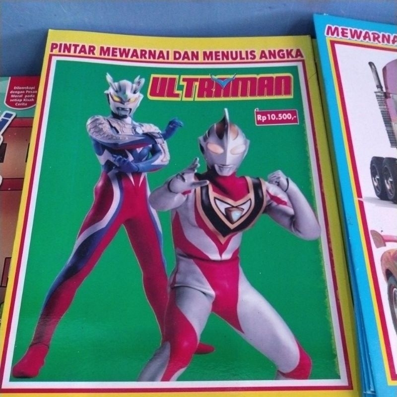 Buku Mewarnai Ultraman 2