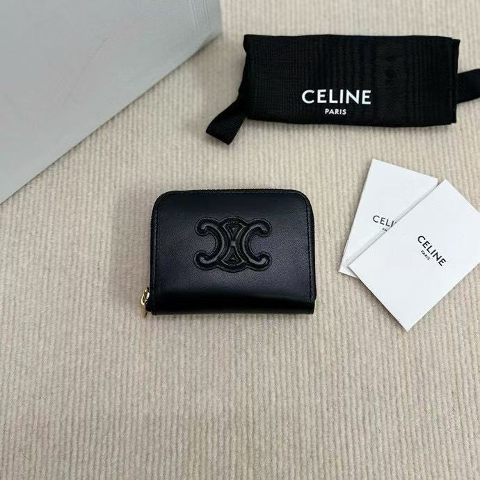 CELINE Triomphe Short Zipper Wallet 10K533