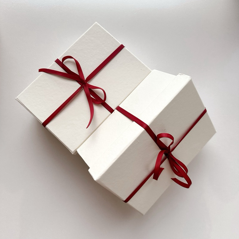 

Gift Box ONLY!! / Wrapping box FOR SOCKS!!
