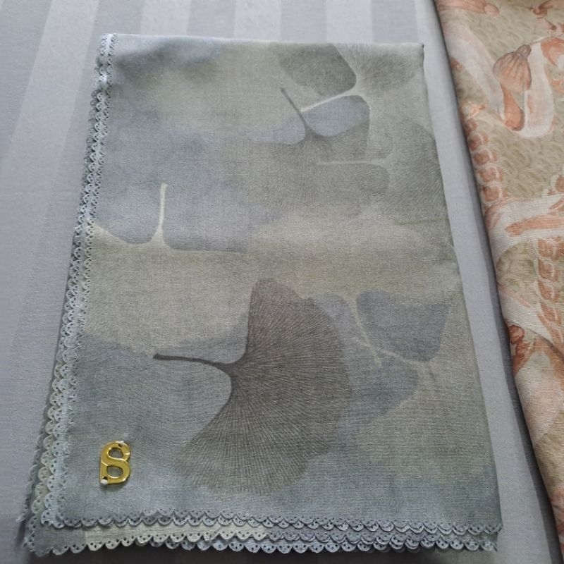 ginkgo pistachio buttonscarves