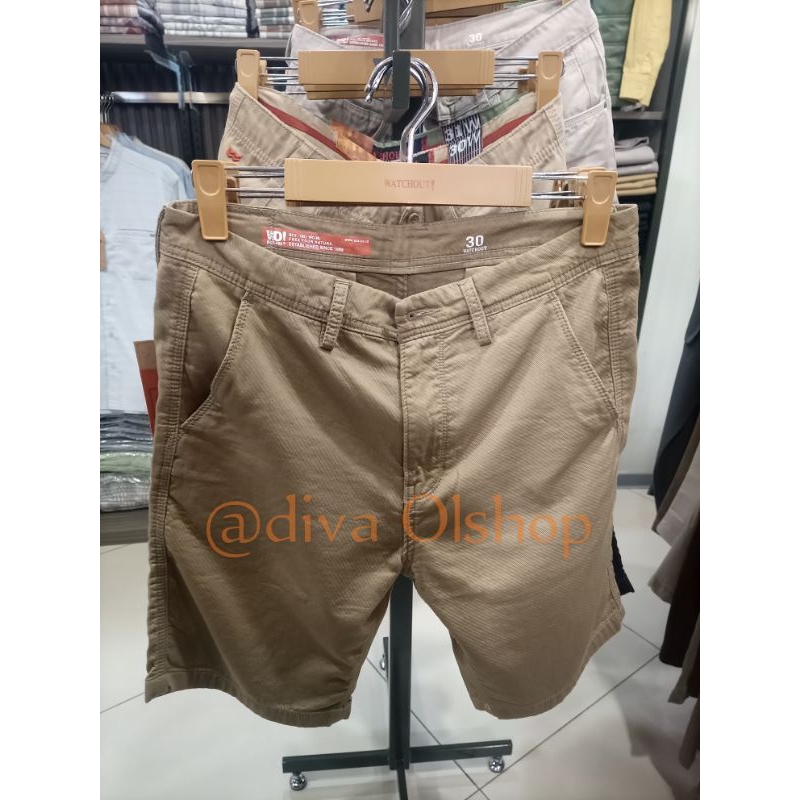WATCHOUT CASUAL ORIGINAL NEW ARRIVAL CELANA PENDEK PRIA