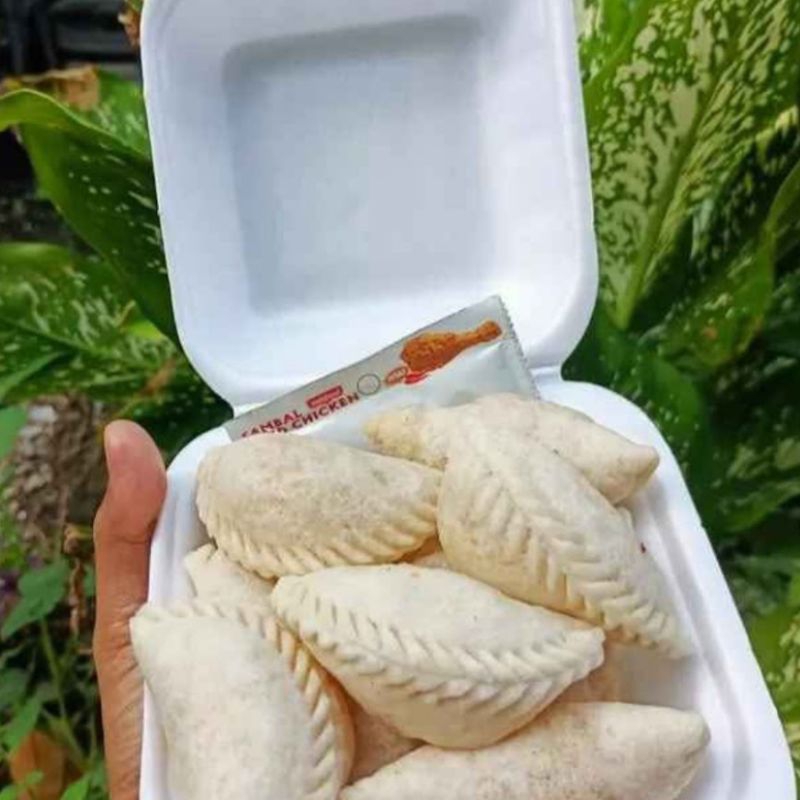 

cireng isi ayam suwir perpack isi(8pcs)