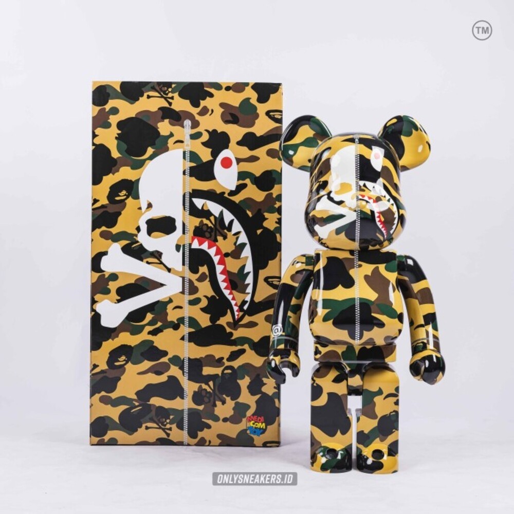 BE@RBRICK BAPE X MASTERMIND YELLOW CAMO 1000%