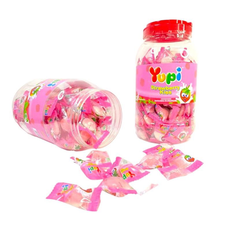 

YUPI PERMEN STRAWBERRY KISS 3PCS