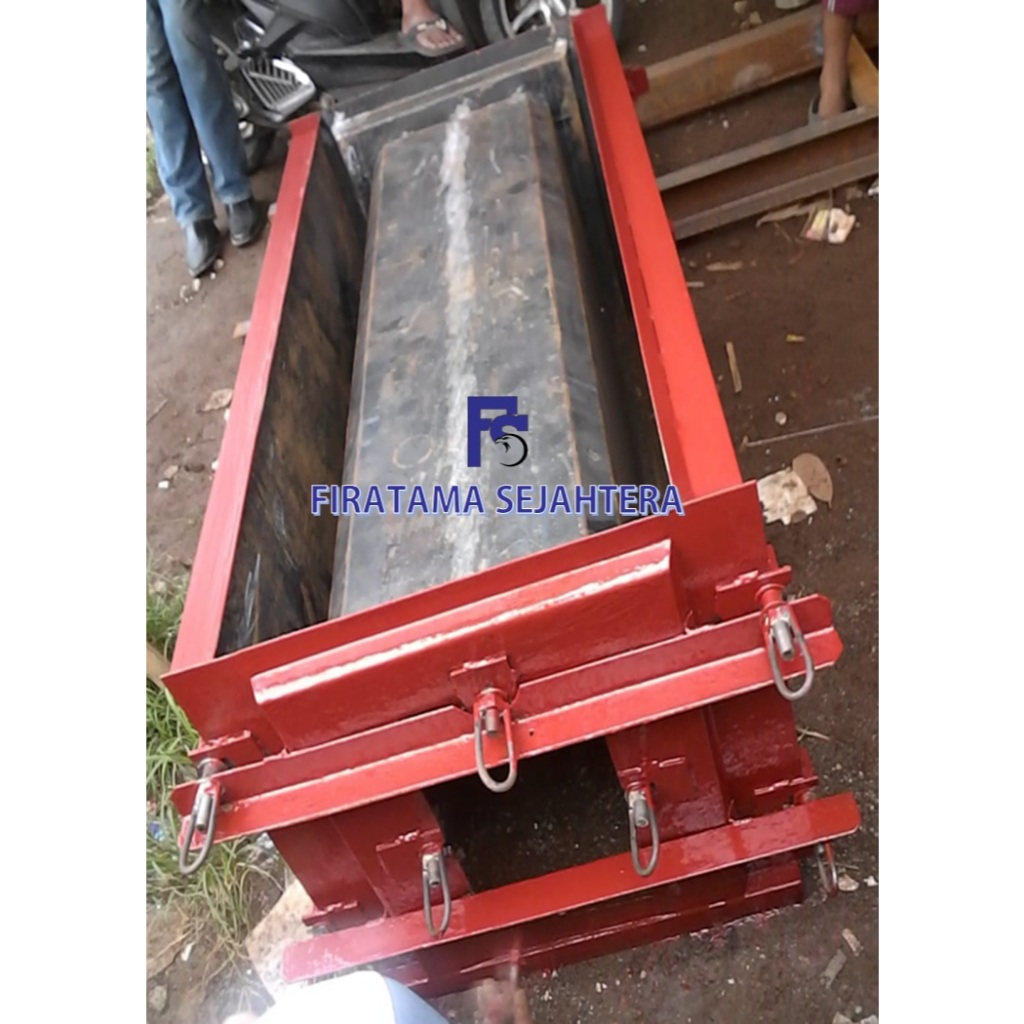 Cetakan Uditch Beton - Cetakan U-ditch Beton 40 x 40 x Panjang 100 cm