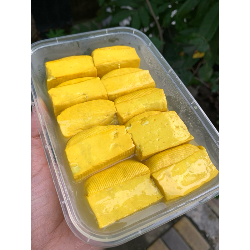

TAHU KUNING CIBUNTU ASLI BANDUNG