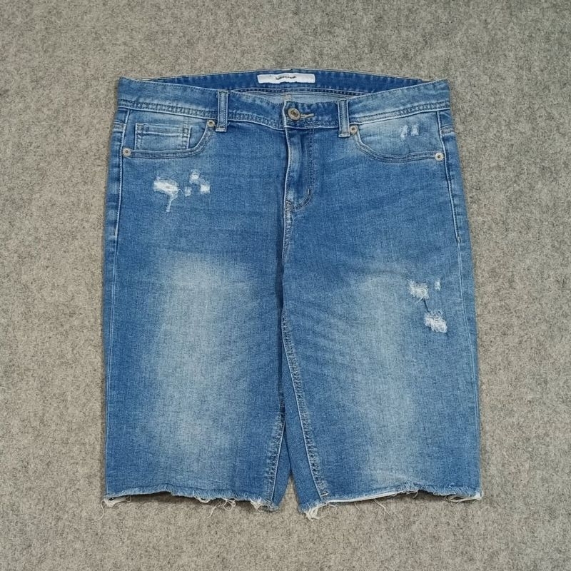 Celana pendek jeans INTERCREW size 32 second