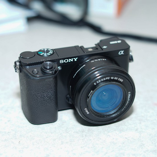 Sony a6000 body dan lensa kit