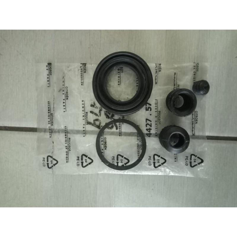 seal kaliper rem belakang Peugeot 405 STI sil kaliper rem belakang Peugeot 405 STI