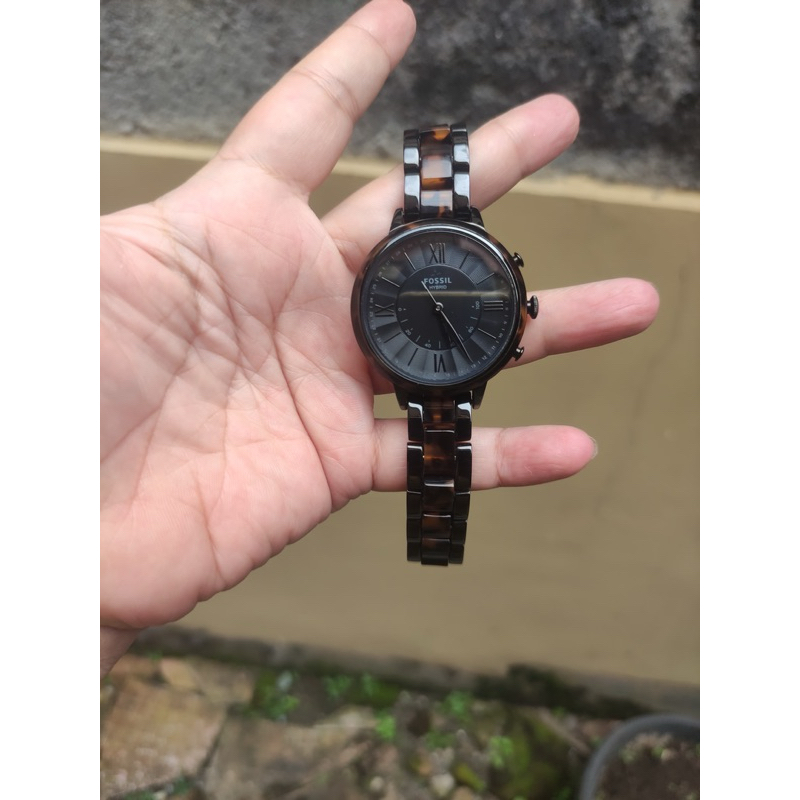 Preloved Jam Tangan Fossil Hybrid