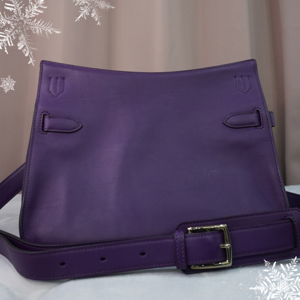 Tas cantik wanita branded