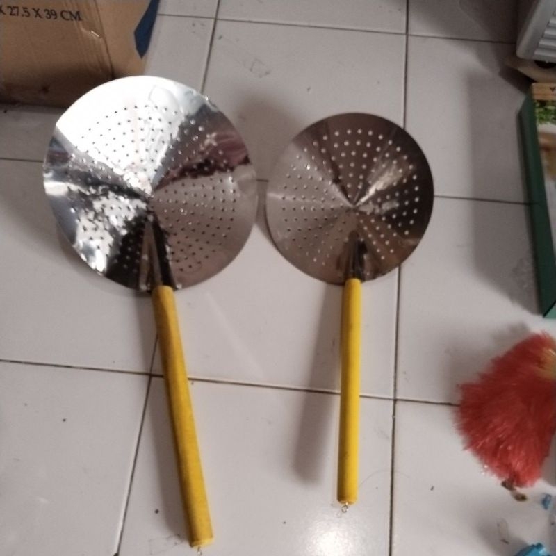 SEROK /EROK/ PENIRIS GORENGAN GANGGANG KAYU